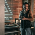 A fila andou! Saiba quem é o novo affair de Deborah Secco