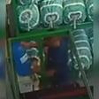 RS: homem é preso após contaminar bebedouro de empresa com soda cáustica