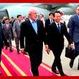 Lula desembarca no Vietnã após viagem ao Japão
