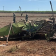 Avião de pequeno porte cai em rodovia no interior de São Paulo