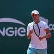 Livas Damazio arrasa argentino e fica perto da vaga na semi do Roland Garros Junior Series em São Paulo