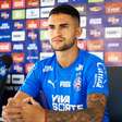 Nestor valoriza chance como titular no Bahia, diante do Santos: "Criar dúvida no professor"