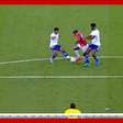 Veja análise do VAR que deu cartão vermelho para zagueiro do Cruzeiro, em jogo contra Internacional