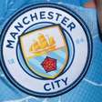 Atacante do Manchester City é agredido por torcedor na Europa