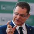 Dino intima líder do PL para esclarecer ameaça sobre emendas de comissão