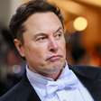 Elon Musk perde R$ 68,4 bi em um dia após lançar novo partido político nos EUA