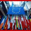 União Europeia adota primeiro pacote de medidas em retaliação às tarifas impostas pelos EUA