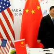 China pede 'cancelamento completo' de tarifas dos EUA enquanto Xi Jinping se aproxima do sudeste Asiático