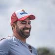 Técnico do Vila Nova, Rafael Lacerda perde a paciência, rebate torcida e clima esquenta: "Querem o quê?"