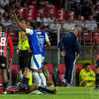 Veja a explicação para o cartão recebido por Matheus Pereira, do Cruzeiro, após brincadeira com são-paulinos
