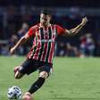 Cédric Soares revela que está próximo de renovar com o São Paulo
