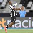 Botafogo descarta cirurgia, e Bastos pode disputar o Mundial