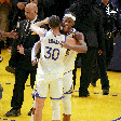 Com show de Stephen Curry e Jimmy Butler, Warriors vence e avança para os playoffs