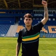 Estoril lança camisa especial em homenagem a Ayrton Senna