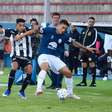 Na Copa Argentina, árbitro comete erro crasso em recuo de bola