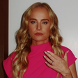 Angélica arrasa com look rosa à la Barbie: "Surra de beleza"