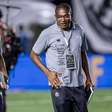 Interino vê Santos mais confiante e se emociona após vitória