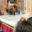 Papa aparece em basílica antes de Vigília Pascal