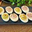 Como fazer ovos recheados com atum e maionese cremosa