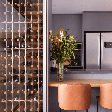 3 dicas para integrar a adega ao design de interiores