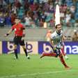 Com gol de pênalti nos acréscimos, Bahia vence o Ceará e conquista o primeiro triunfo no Brasileirão