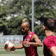 "Estou louco para voltar": Lucas bate martelo sobre participação em jogo da Libertadores