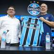 Mano Menezes fala de orgulho em retornar ao Grêmio após 20 anos e brinca: "Achei que demorou um pouco"