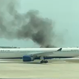 Avião pega fogo e cerca de 300 passageiros são evacuados da aeronave em Orlando, nos EUA; veja