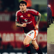 Zagueiro do Manchester United deixa campo às pressas após grave acidente do filho; entenda