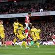 Arsenal cede empate em casa e praticamente e deixa Liverpool com mão na taça