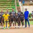 Refugiados do Malawi disputam campeonato com camisas doadas pelo Santos