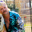 Joe Exotic, do documentário 'A Máfia dos Tigres', se casa com colega de prisão