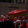 Como corpo do papa Francisco vai aguentar até funeral no sábado? Entenda técnica