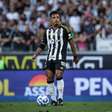 Volante do Atlético-MG sofre entorse no joelho