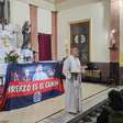 Torcedores do time de futebol do papa Francisco esperam 'ajudinha divina' para a equipe argentina
