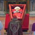 O significado de 6 itens simbólicos que acompanham papa Francisco no velório da Basílica de São Pedro