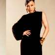 Sabrina Sato aposta em vestido com fenda da grife Alaïa para programa da Globo e valor impressiona