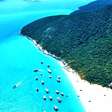Arraial do Cabo deslumbra os visitantes com a praia mais preservada do país