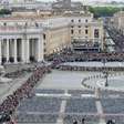 Cerca de 150 mil pessoas prestam homenagem ao Papa Francisco na Basílica de São Pedro