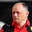 F1: Vasseur diz que Leclerc e Hamilton estão se impulsionando mutuamente