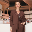 Ximenes de marrom, Sasha de corpcore e + no desfile da Misci