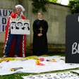 Escândalo de pedofilia abala escola católica e governo francês em meio à despedida do papa Francisco