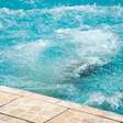 Agências de turismo e hotel terão de indenizar mulher pela morte de filho afogado em piscina