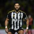 Hulk é decisivo, mas reclama de arbitragem: "Eu nem olhei pra ele"
