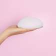 Prótese de silicone: especialista explica quando você deve trocá-la