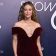 Paolla Oliveira usa look de veludo de R$ 18 mil nos 60 anos da Globo