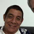William Bonner vira o 'tio tiete' com famosos na festa da Globo