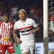 Herói da virada, Luciano cobra efetividade do São Paulo e acredita em duelo difícil pela vaga