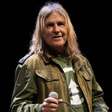 Mike Peters (Alarm) morre aos 66 anos, após luta de 3 décadas contra leucemia