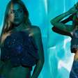 Jade Picon rouba a cena na web ao usar top jeans em formato de flor grifado de quase 3 mil